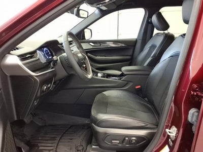 2023 Jeep Grand Cherokee L Altitude 4x2