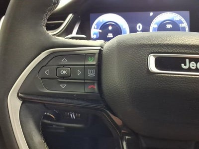 2023 Jeep Grand Cherokee L Altitude 4x2