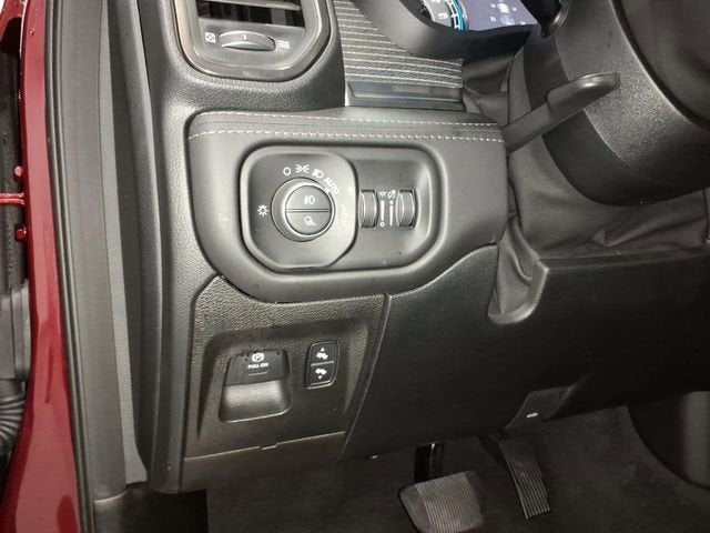 2020 RAM 1500 Limited Crew Cab 4x2 5'7" Box