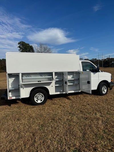 2025 Chevrolet Express Cutaway 3500 1WT