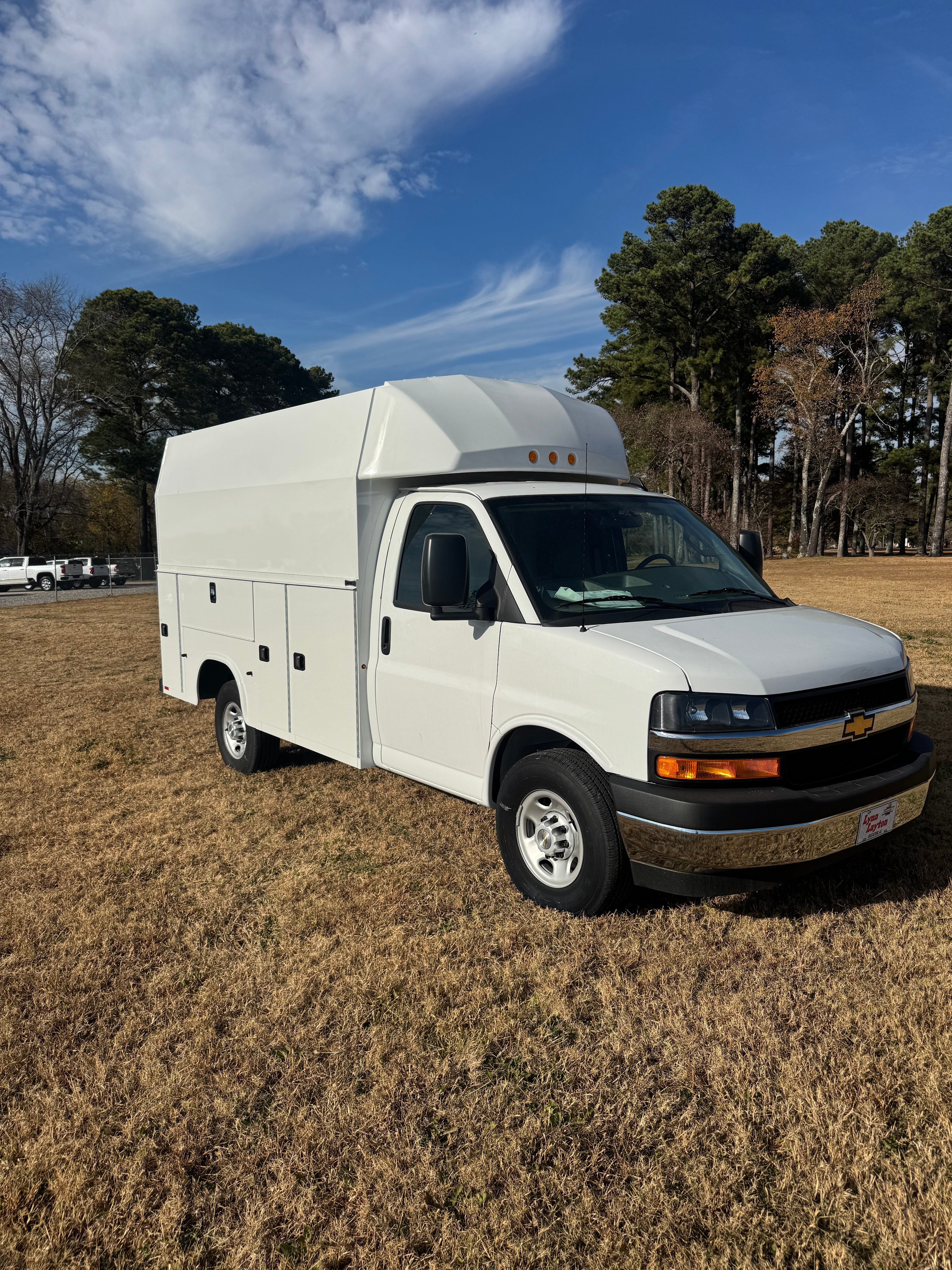 2025 Chevrolet Express Cutaway 3500 1WT