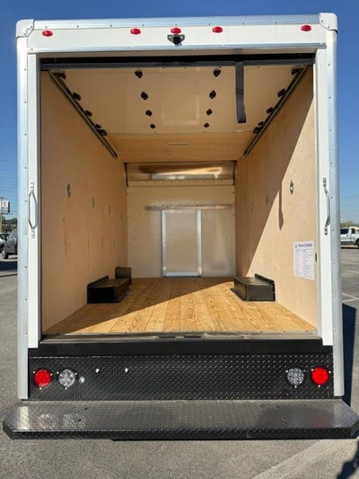 2025 Chevrolet Express Cutaway 3500 1WT