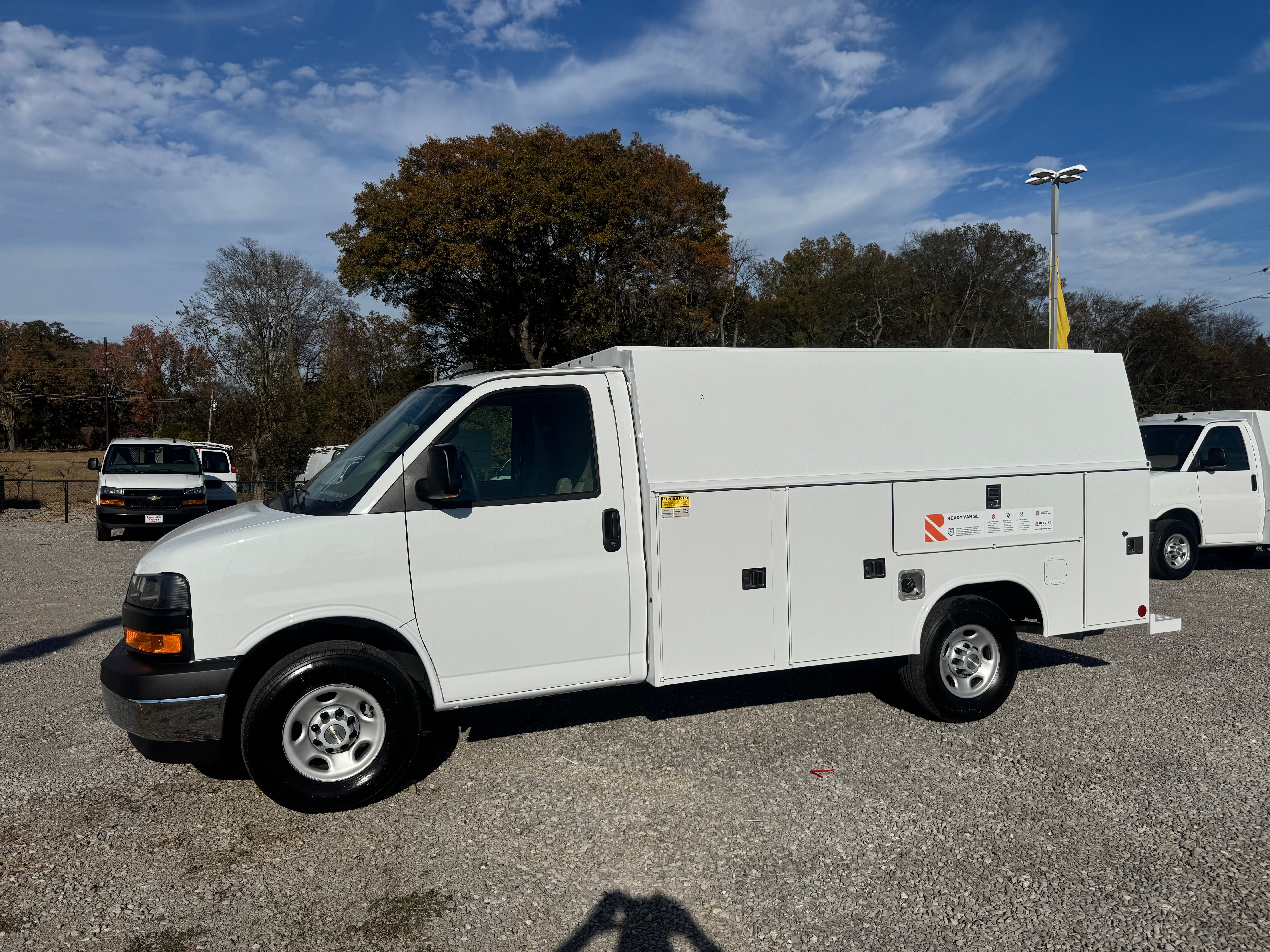 2025 Chevrolet Express Cutaway 3500 1WT