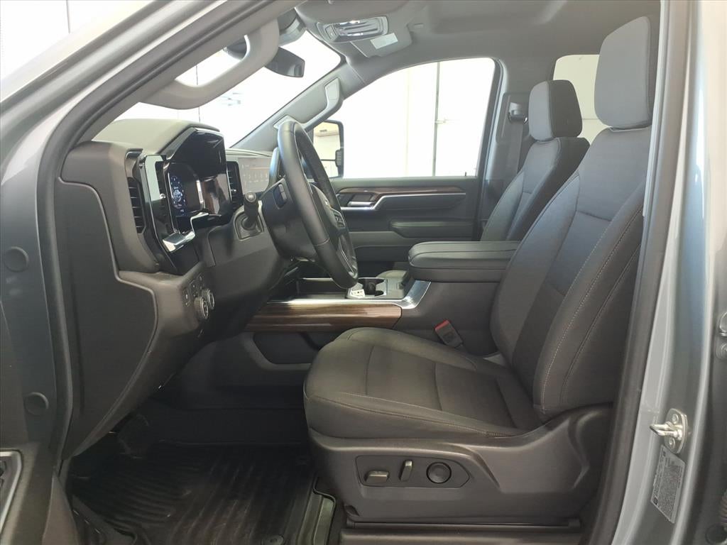 2025 Chevrolet Silverado 3500 HD Chassis Cab LT