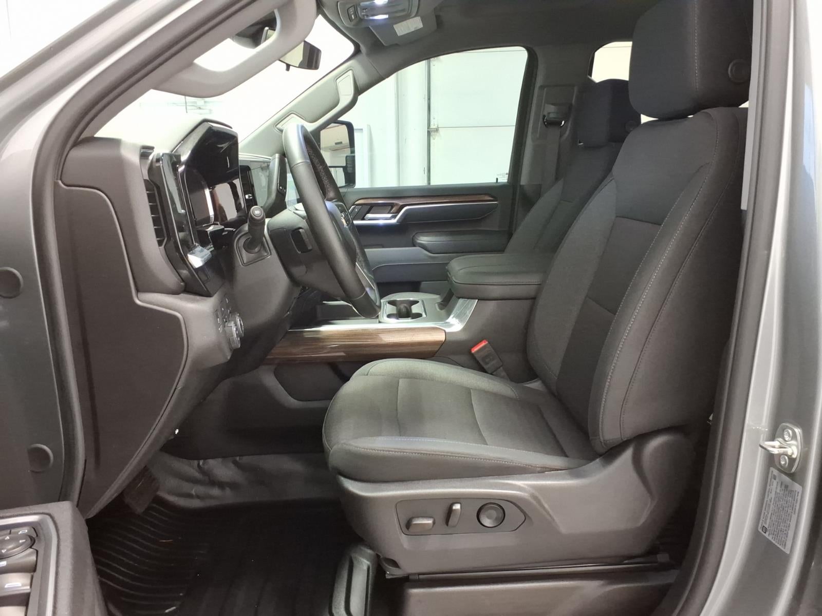 2025 Chevrolet Silverado 3500 HD Chassis Cab LT