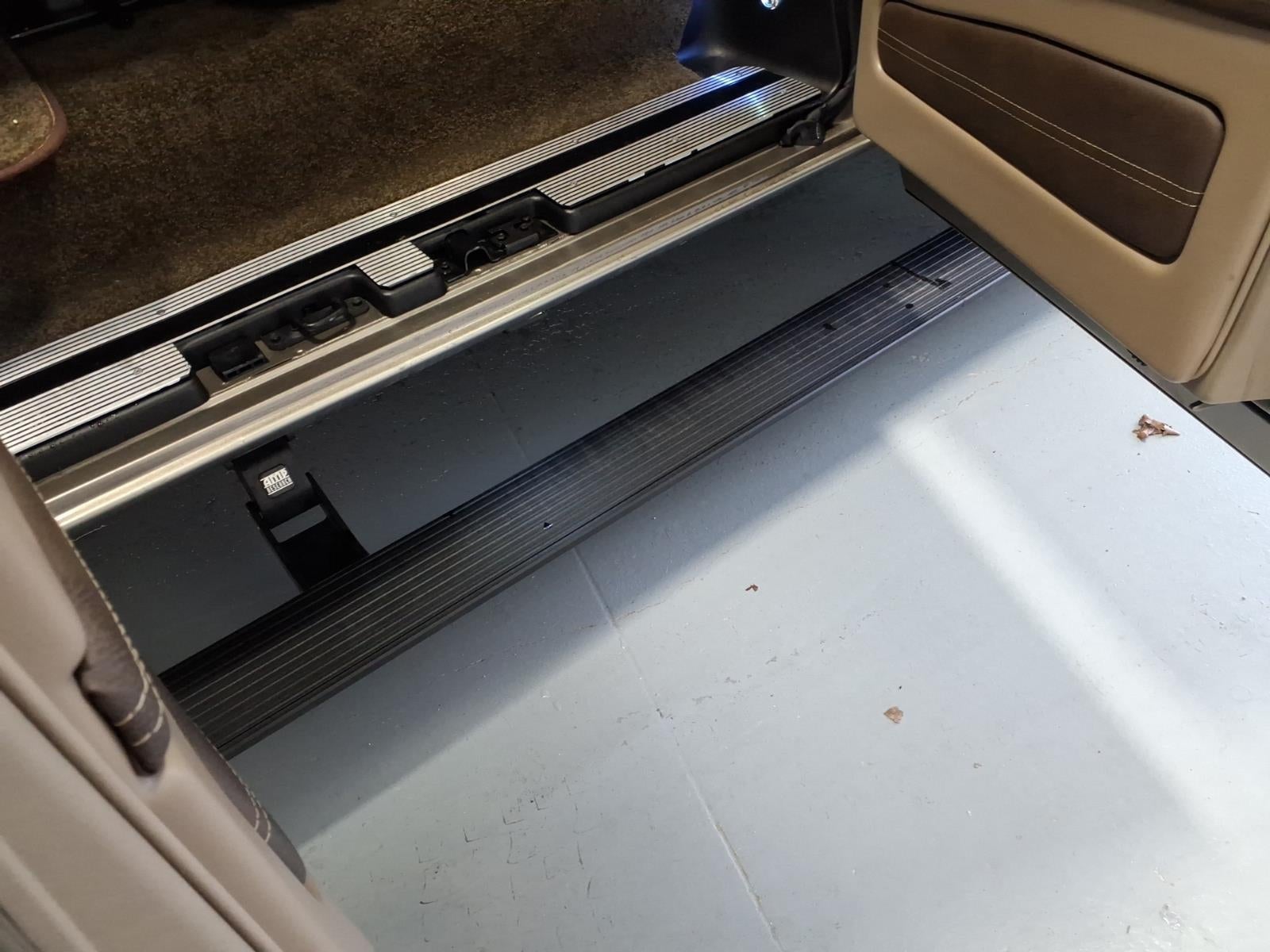 2024 Chevrolet Express 2500 Eplorer