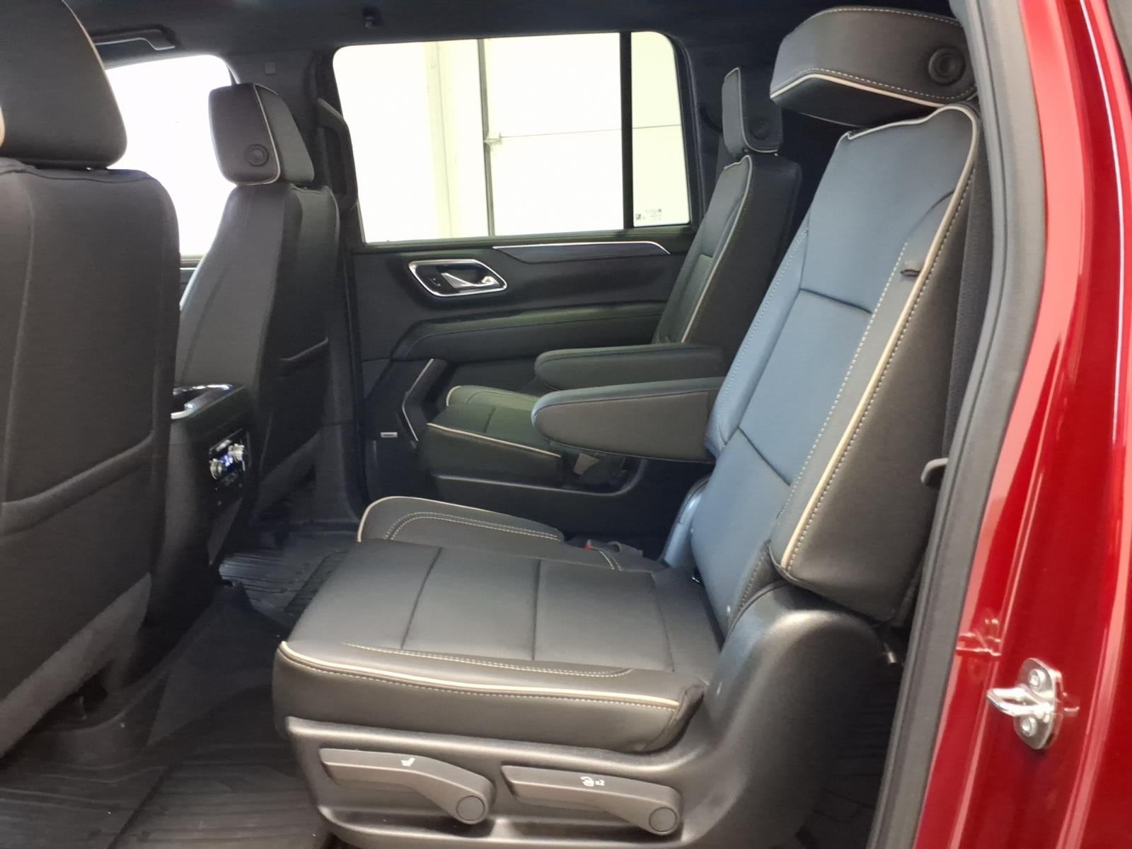 2024 GMC Yukon XL SLT