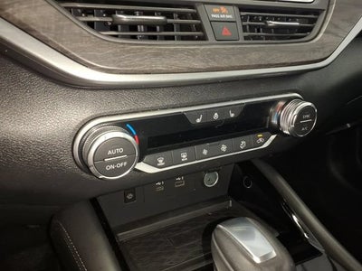 2024 Nissan Altima SL FWD