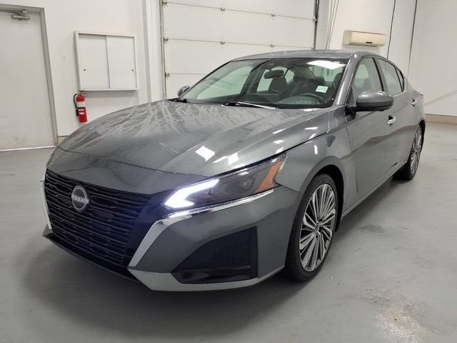 2024 Nissan Altima SL FWD