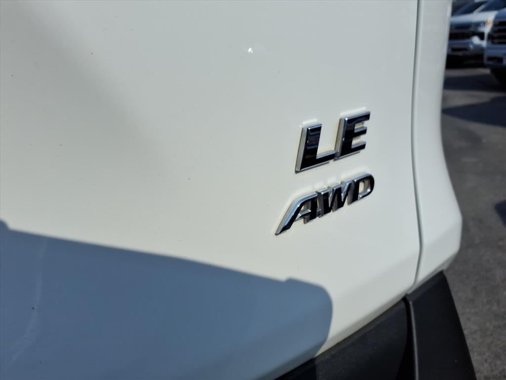 2024 Toyota RAV4 LE