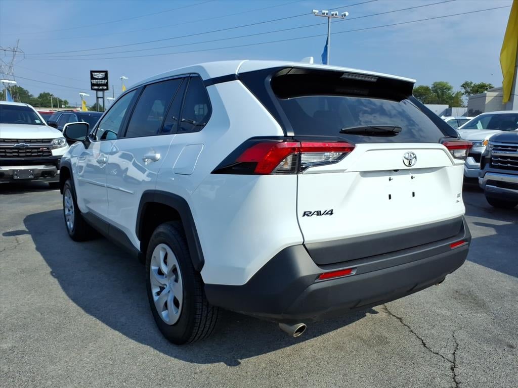 2024 Toyota RAV4 LE