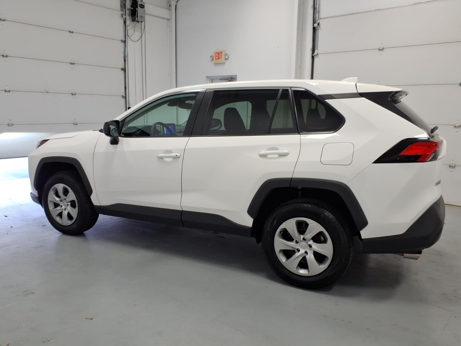 2023 Toyota RAV4 LE