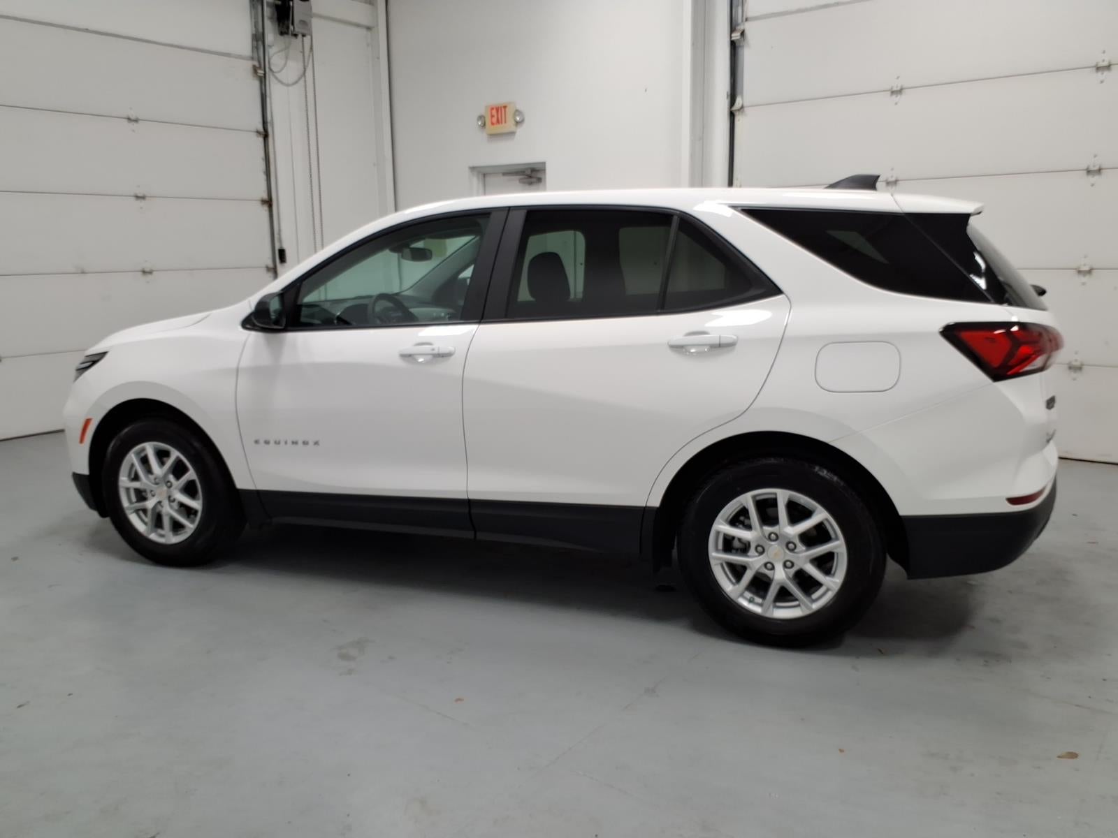 2023 Chevrolet Equinox LS