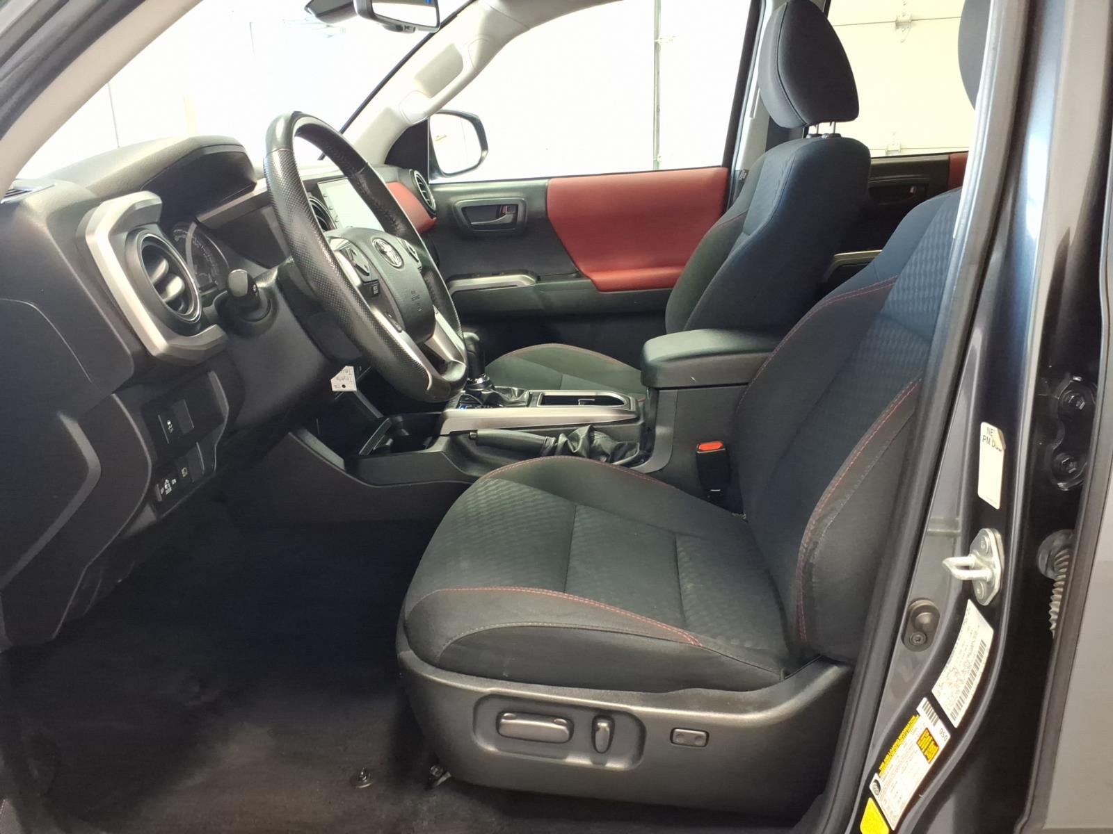 2022 Toyota Tacoma 4WD SR