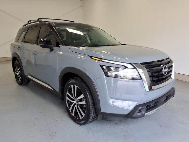 2024 Nissan Pathfinder Platinum FWD