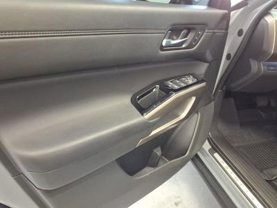 2024 Nissan Pathfinder Platinum FWD