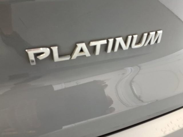 2024 Nissan Pathfinder Platinum FWD