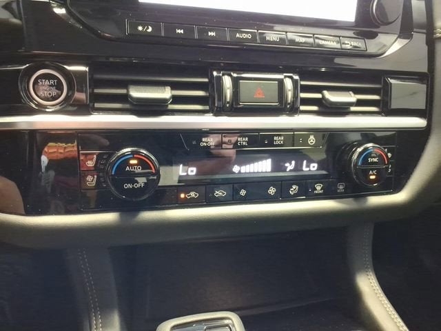 2024 Nissan Pathfinder Platinum FWD