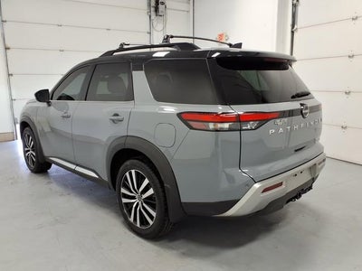 2024 Nissan Pathfinder Platinum FWD
