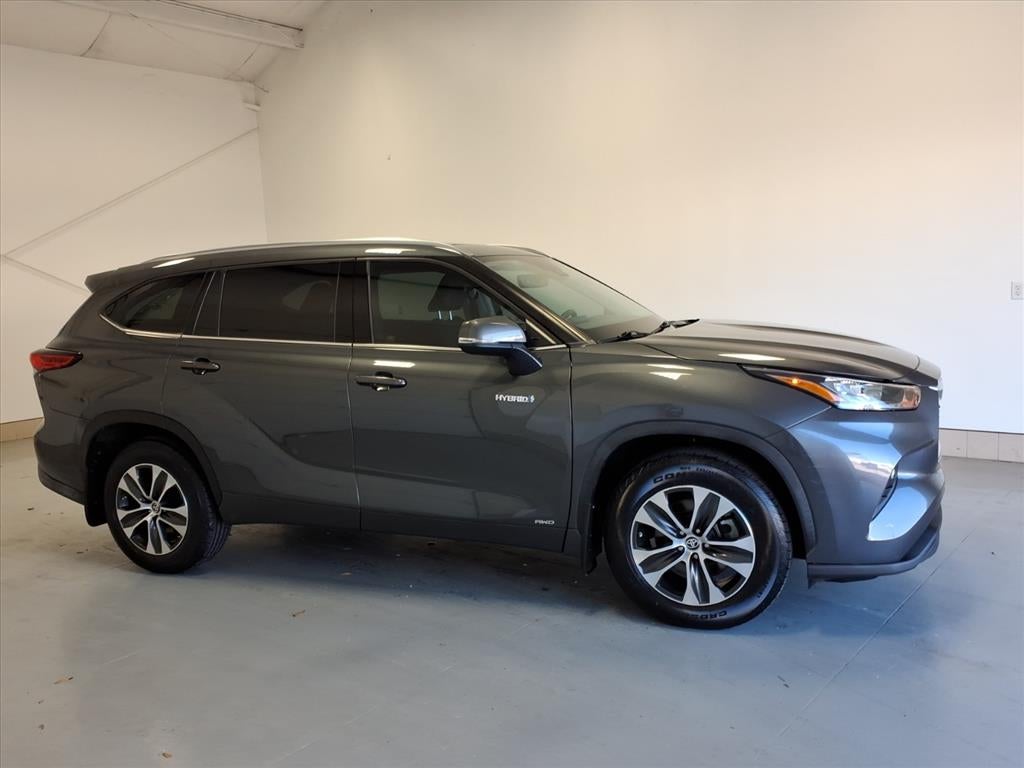 2020 Toyota Highlander Hybrid XLE