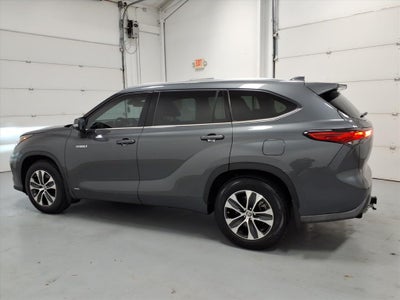 2020 Toyota Highlander Hybrid XLE