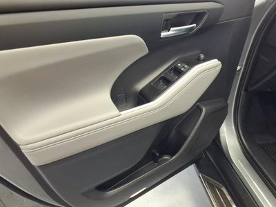 2026 Toyota Highlander Hybrid XLE